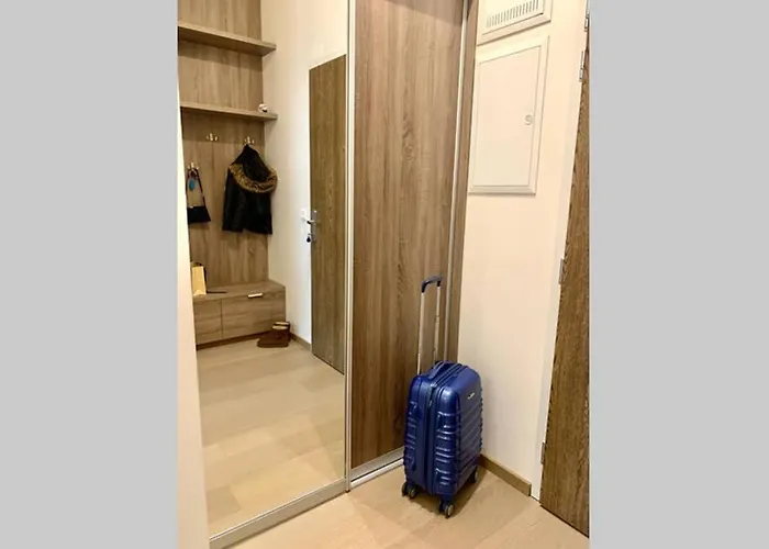 Appartement New, Beautiful With Parking In Location! *