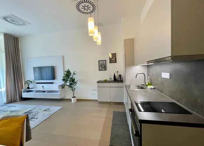 New, Beautiful With Parking In Location! Apartmán Bratislava